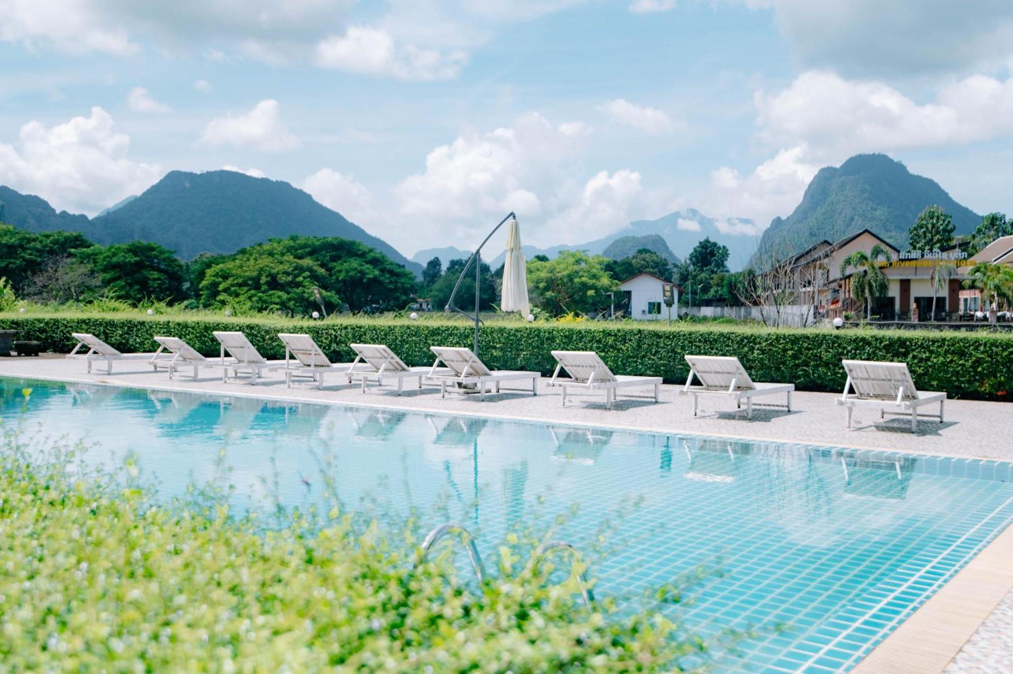 Lisha The Grand Riverside Hotel Vang Vieng Exterior foto