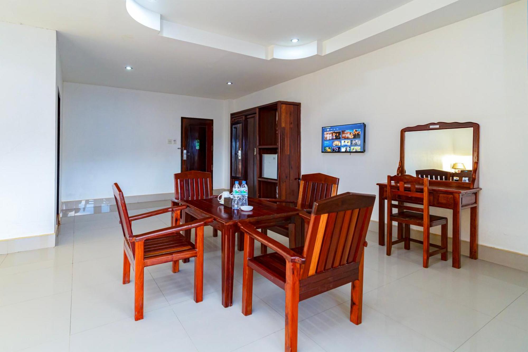 Lisha The Grand Riverside Hotel Vang Vieng Exterior foto